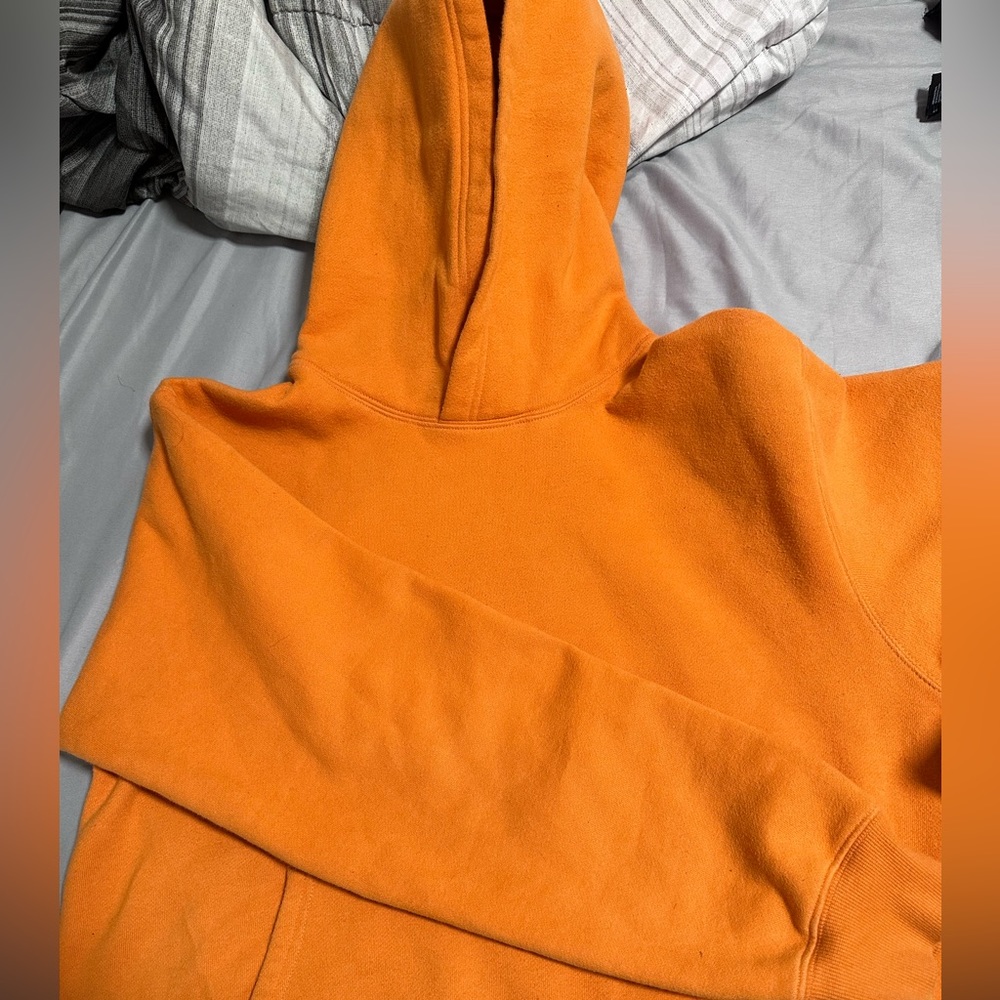 Aritzia perfect fit hoodie size small